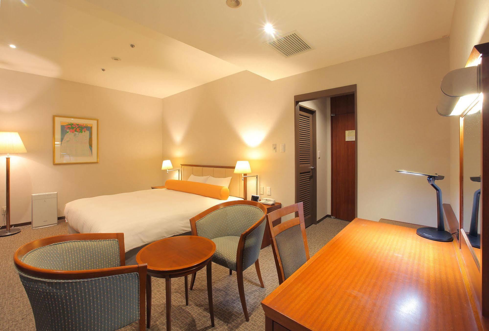 Odakyu Station Hotel Hon-Atsugi Buitenkant foto