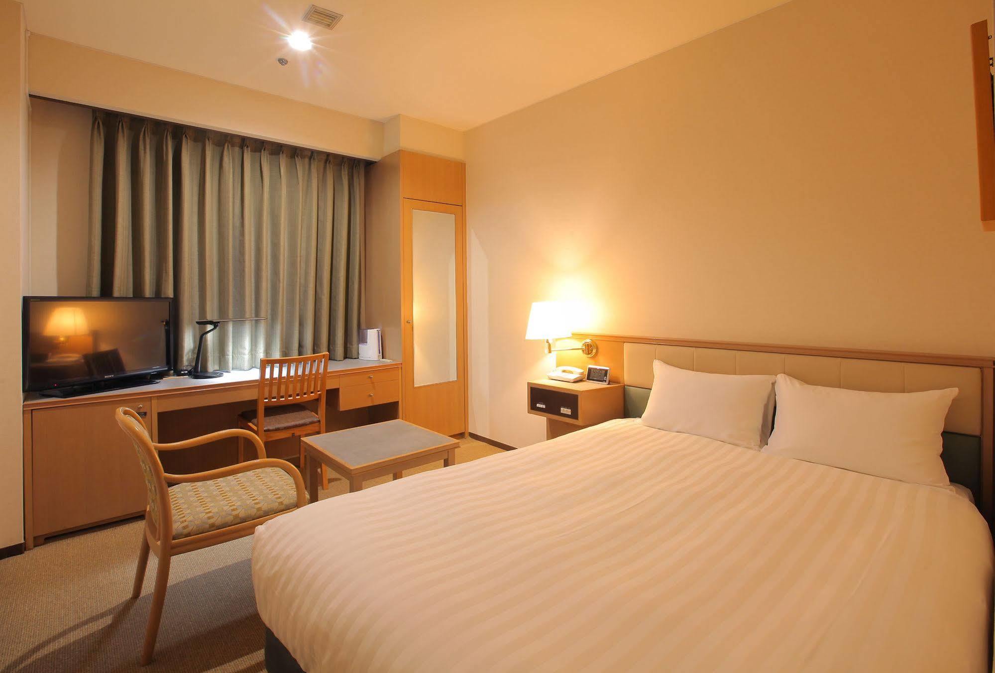 Odakyu Station Hotel Hon-Atsugi Buitenkant foto